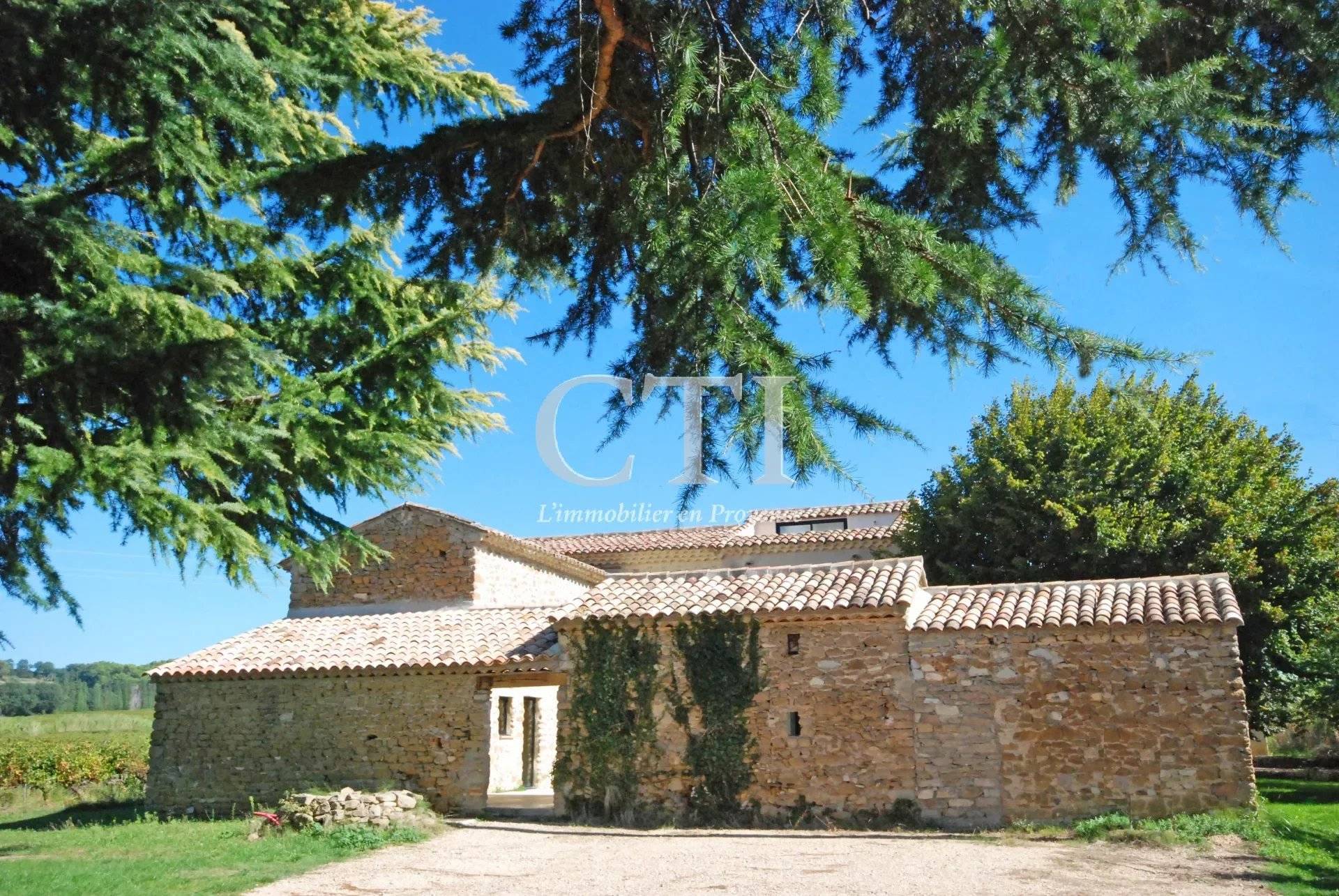 Vente Maison 226m² 6 Pièces à Vaison-la-Romaine (84110) - Cti L'Immobilier En Provence